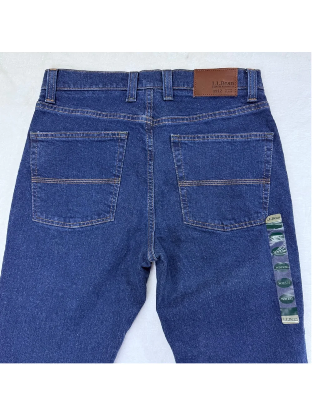 Men's LL Bean Blue Standard Fit Straight Jeans 30x32
